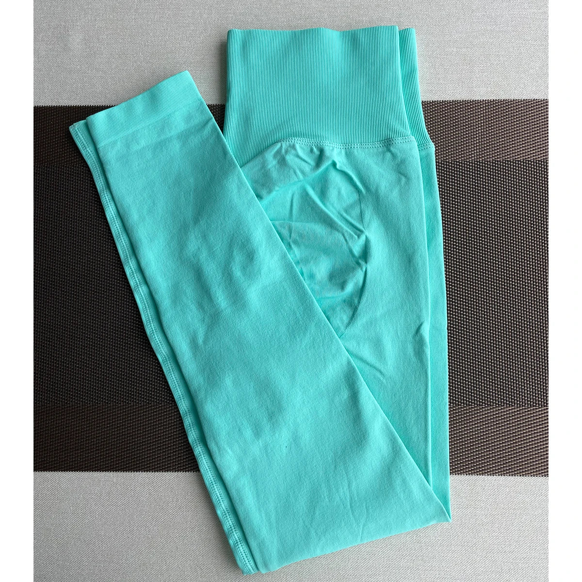 High Waist Yoga Leggings โ Seamless & Butt-Lifting