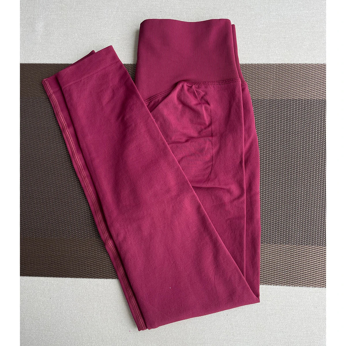 High Waist Yoga Leggings โ Seamless & Butt-Lifting