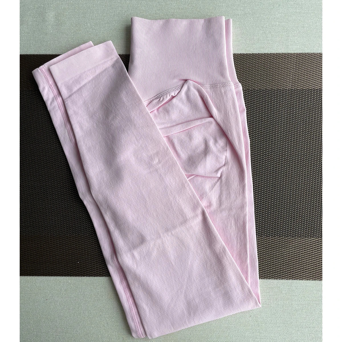 High Waist Yoga Leggings – Seamless & Butt-Lifting