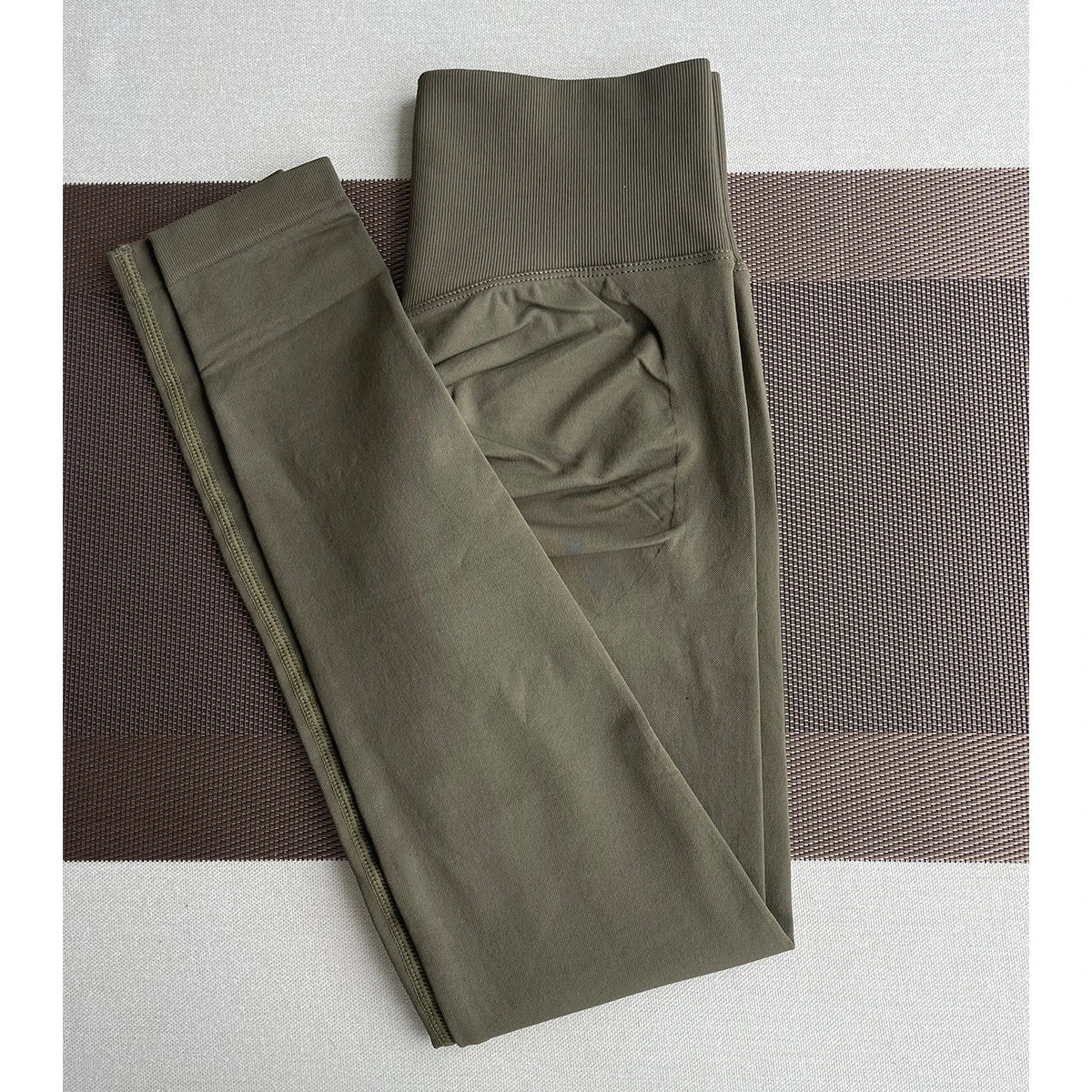 High Waist Yoga Leggings – Seamless & Butt-Lifting