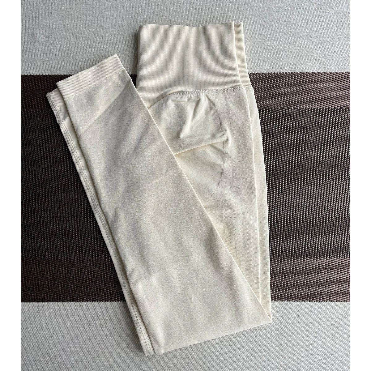 High Waist Yoga Leggings – Seamless & Butt-Lifting