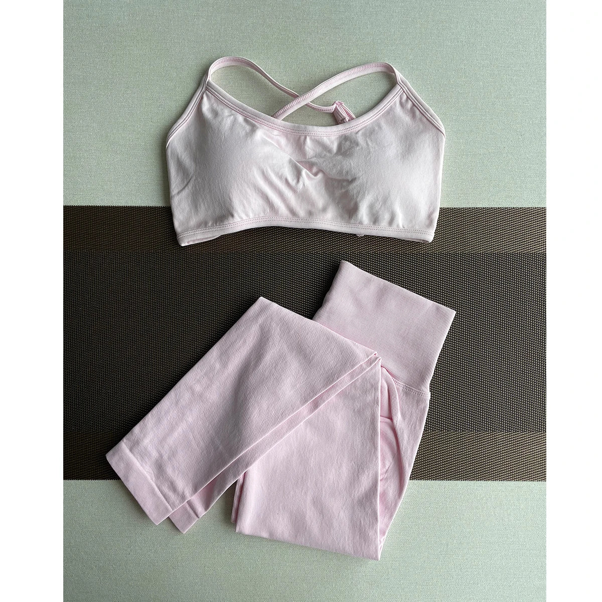 High Waist Yoga Leggings – Seamless & Butt-Lifting