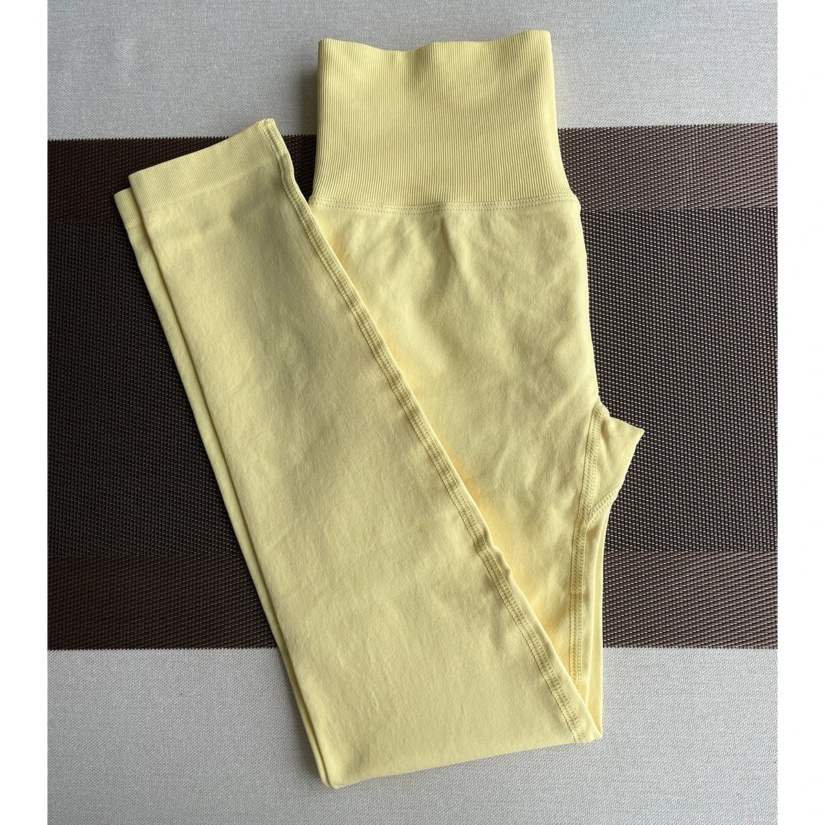 High Waist Yoga Leggings – Seamless & Butt-Lifting